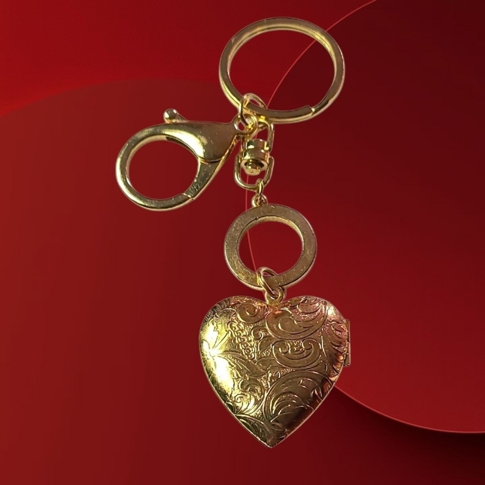 Gold Heart Locker Keychain Charm Accessory vtg style